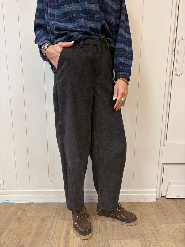 Pantalon please Moro