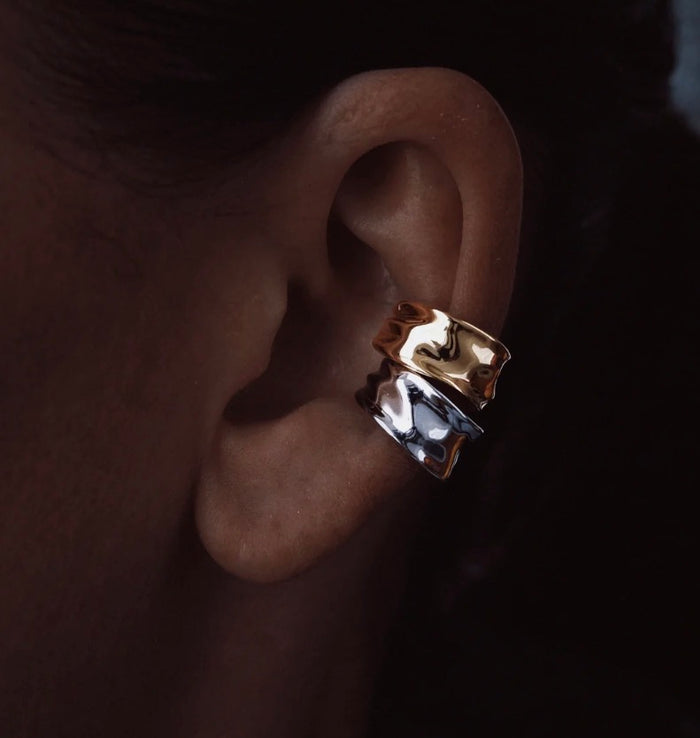 Bague d’oreille Billion Avenue molten ara small Earcuff gold