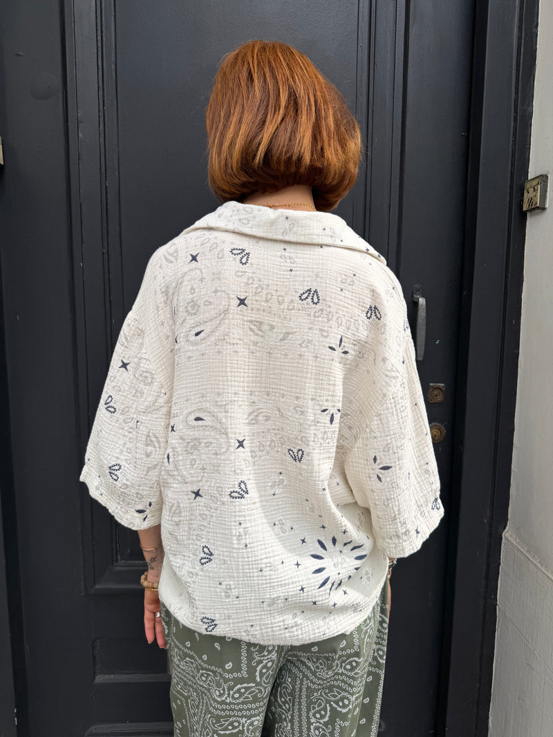 Blouse Joe motif bandana