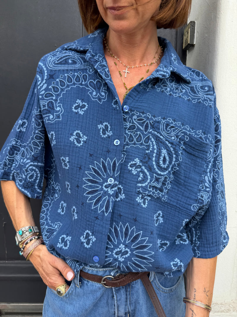 Blouse Joe motif bandana