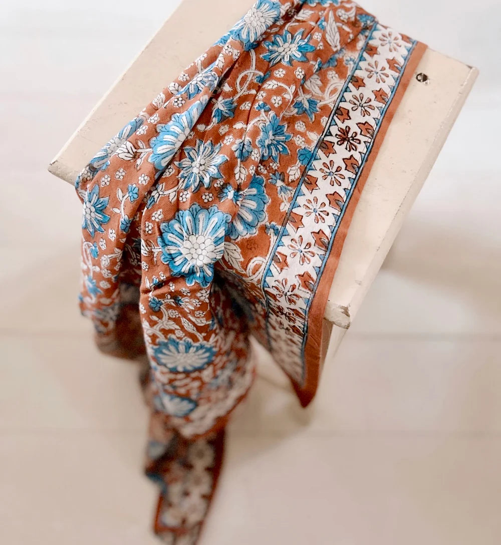 Foulard DELHI CANNELLE 50cm SO FAMILY 🤎