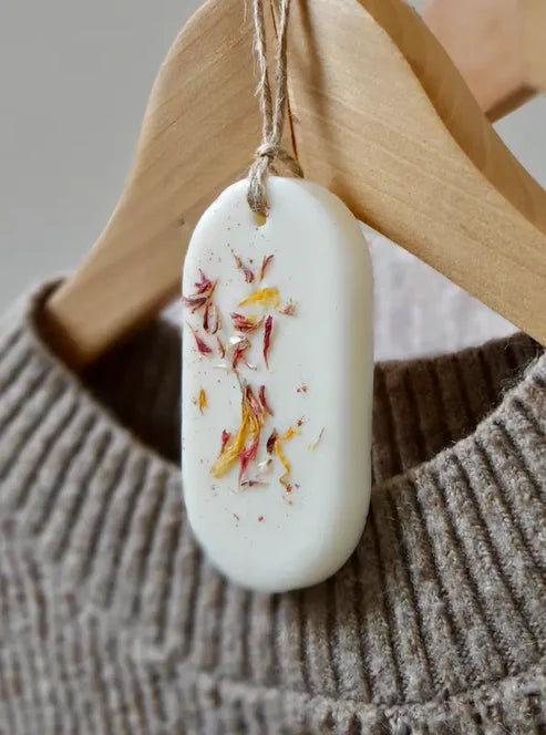 Cire parfumée pour intérieur suspension