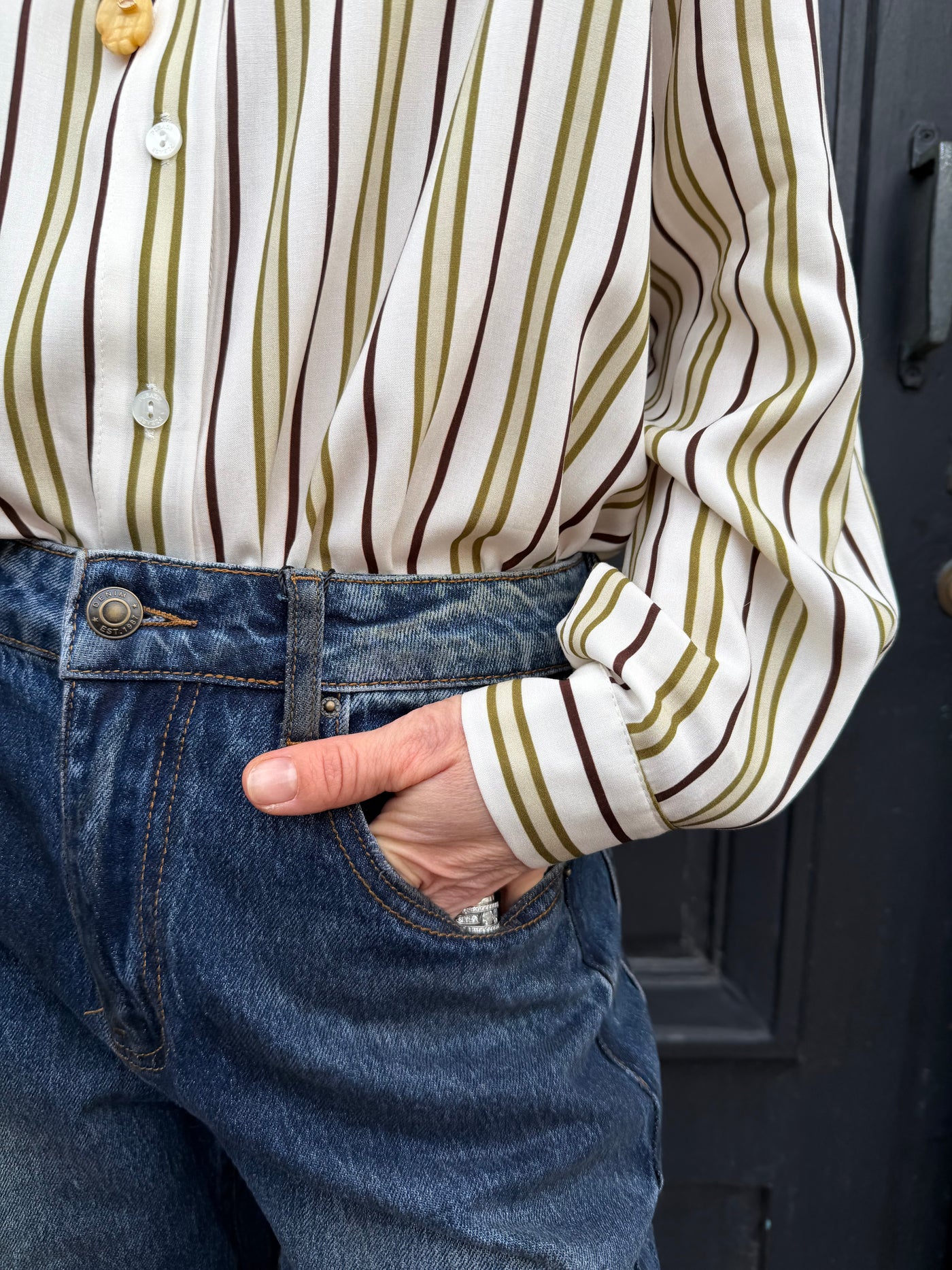 chemise please louise close up