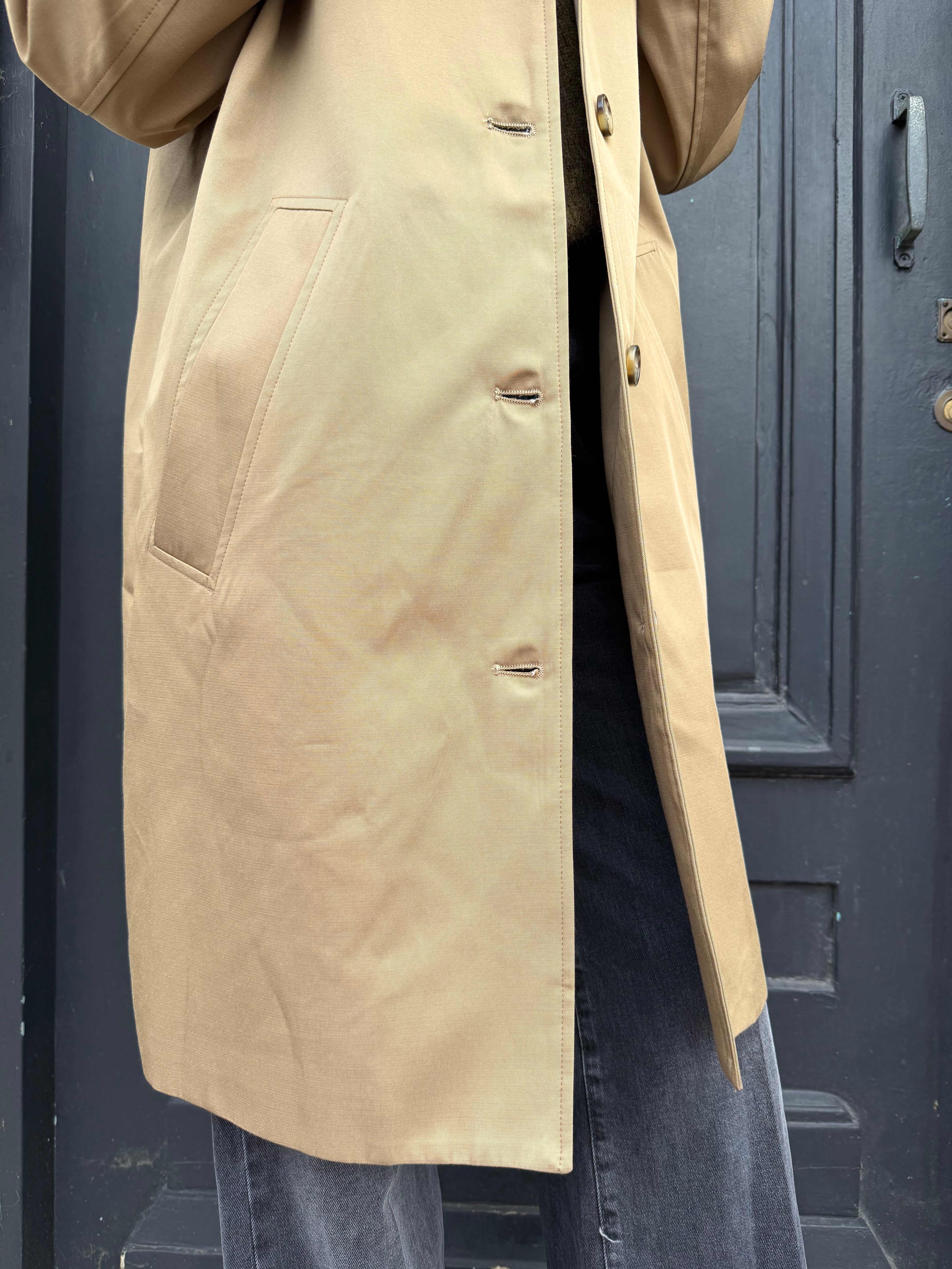 trench harry close up