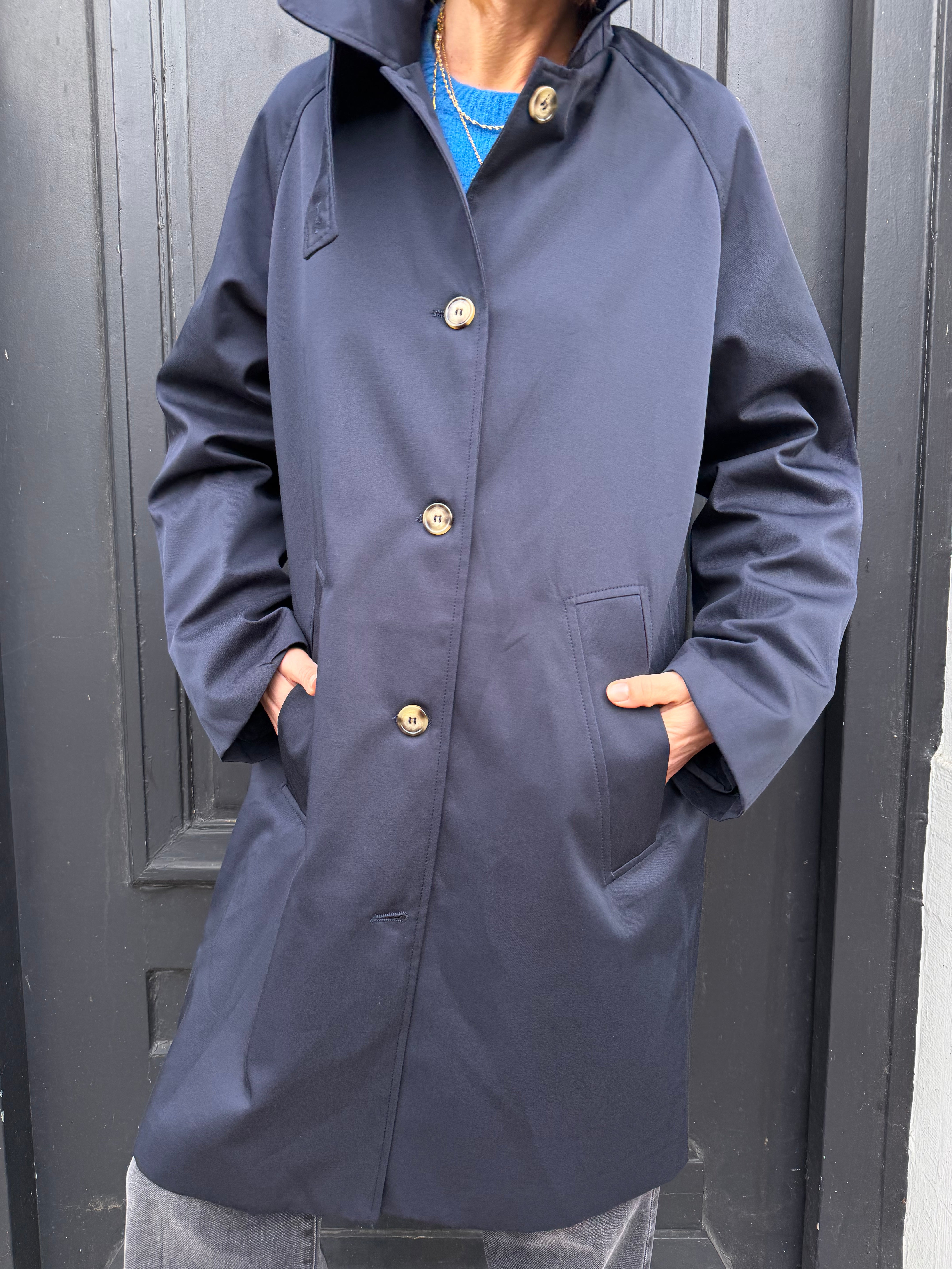 trench harry close up