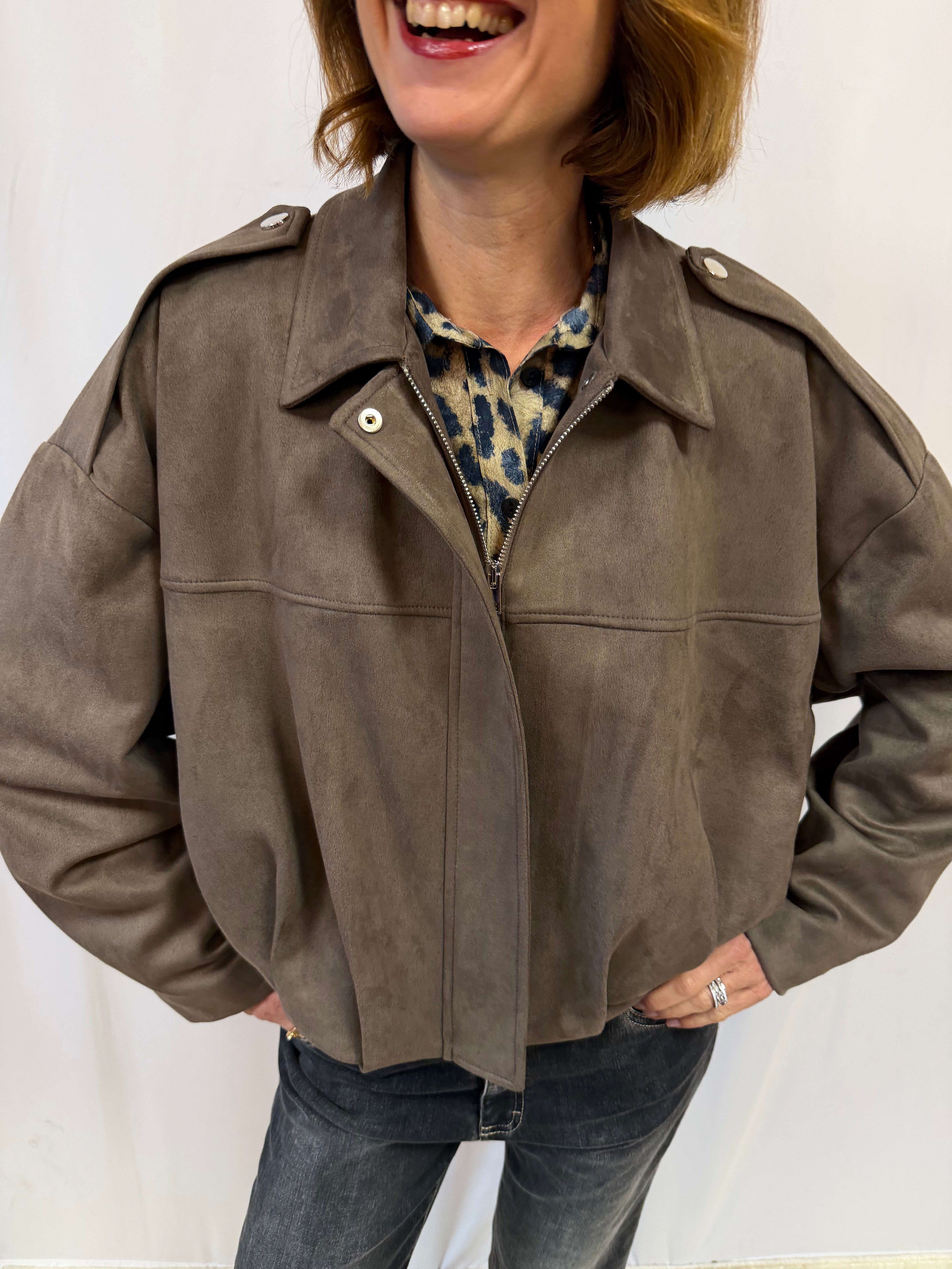 veste leo vue de face