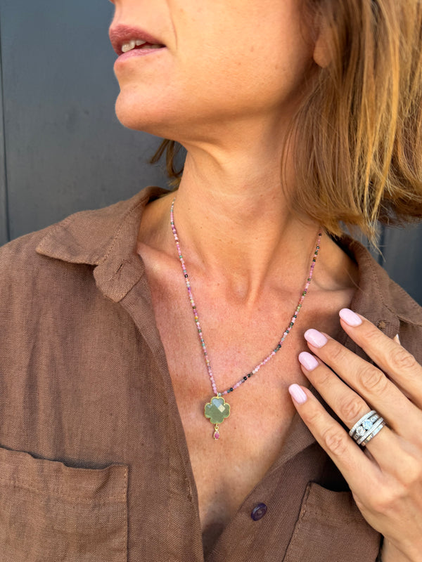 Collier trèfle en tourmaline