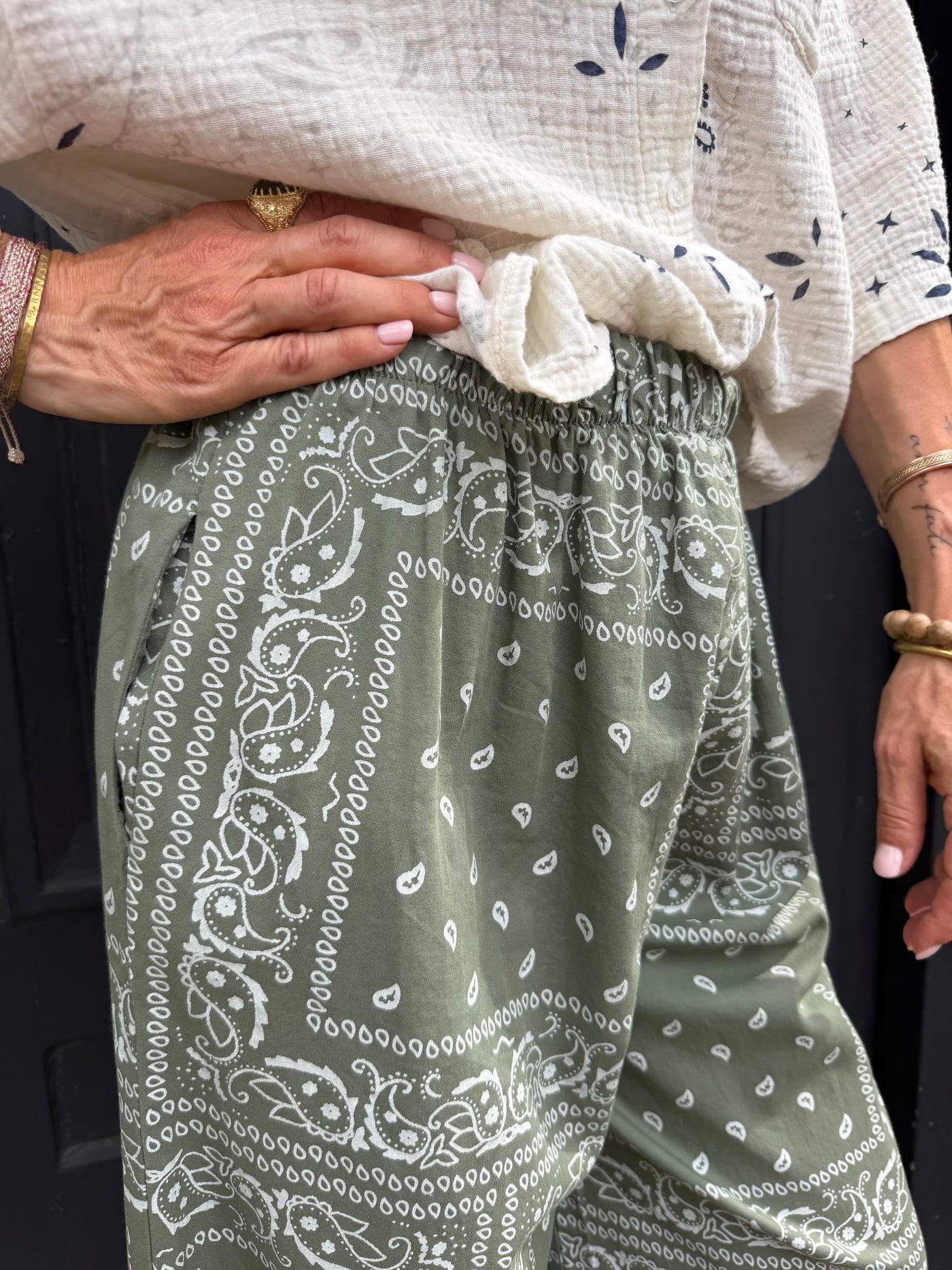 Pantalon Johanna Anna bandana vert sauge