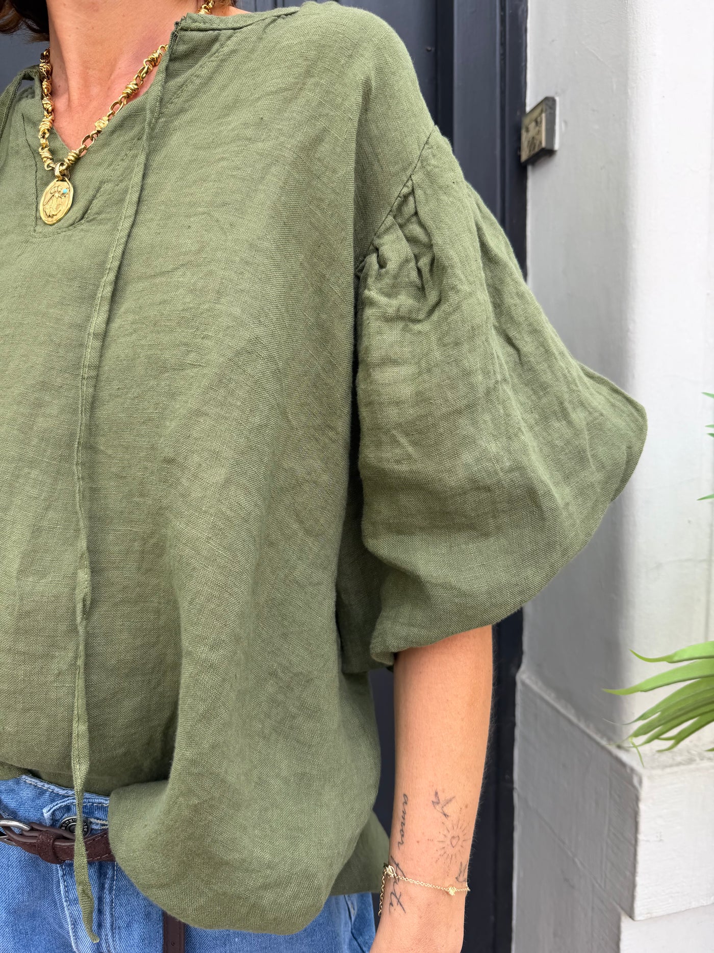 Blouse Rita en lin kaki manches courtes