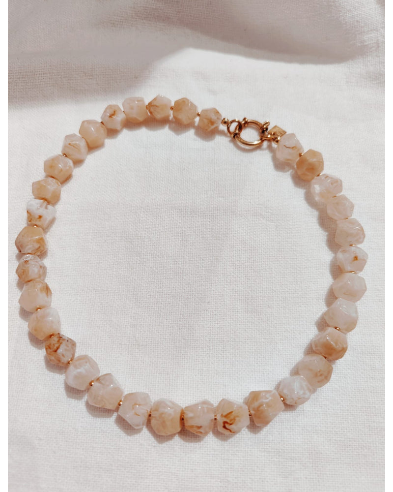 Collier résine beige doré LILI