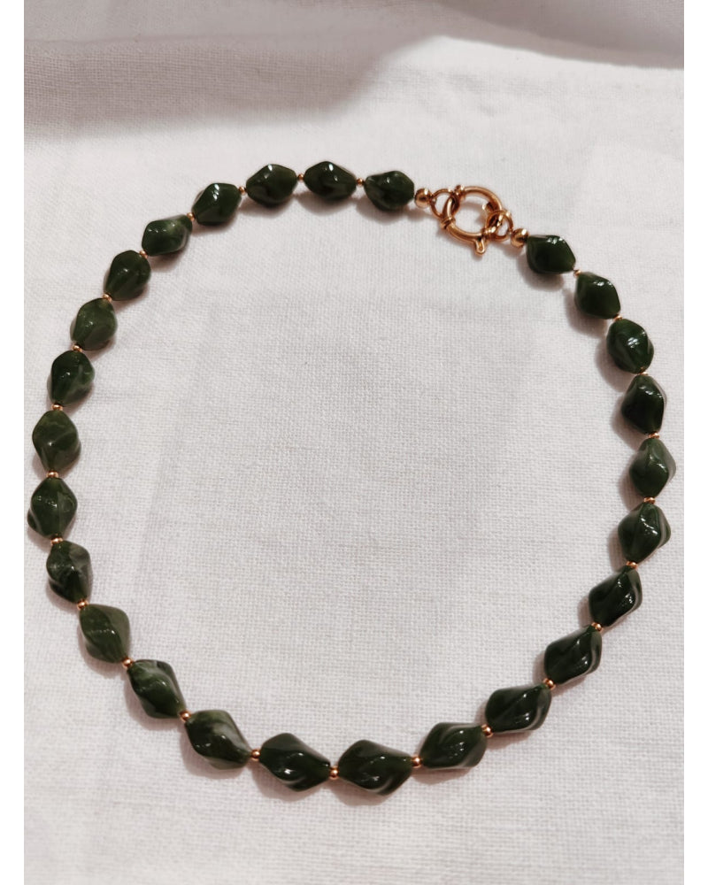 Collier en résine LOU