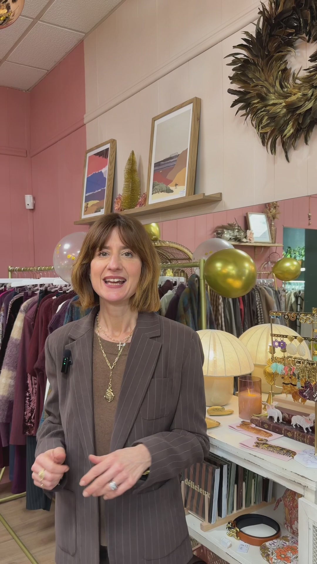 Présentation en vidéo du concept du magasin de vêtements et bijoux bohème chic pour femme