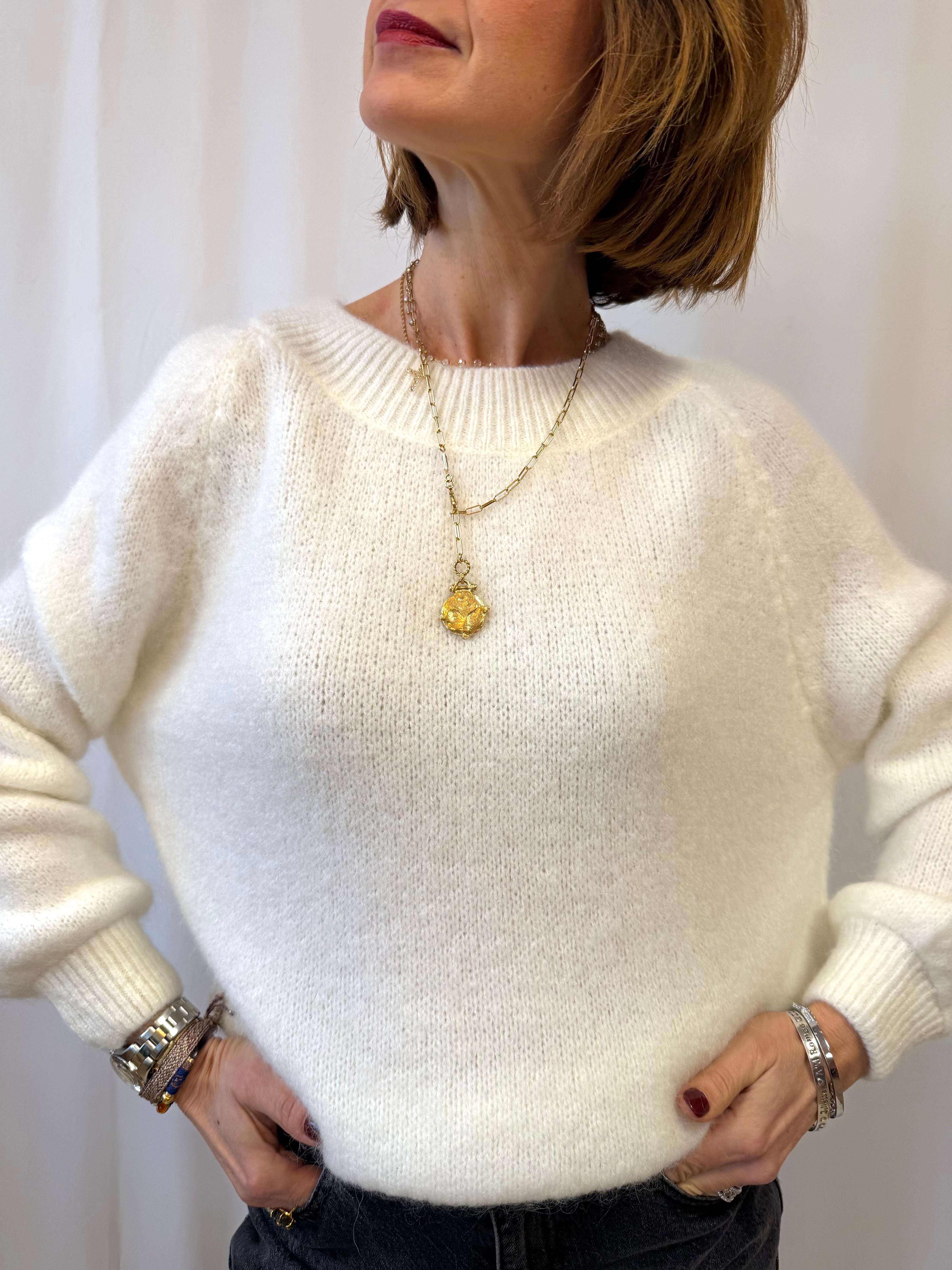 pull lola vue de face