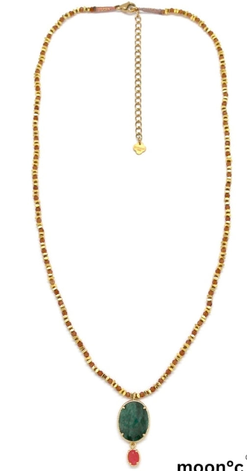 Collier Moly perlés pierres mix hématite doré cabochon -